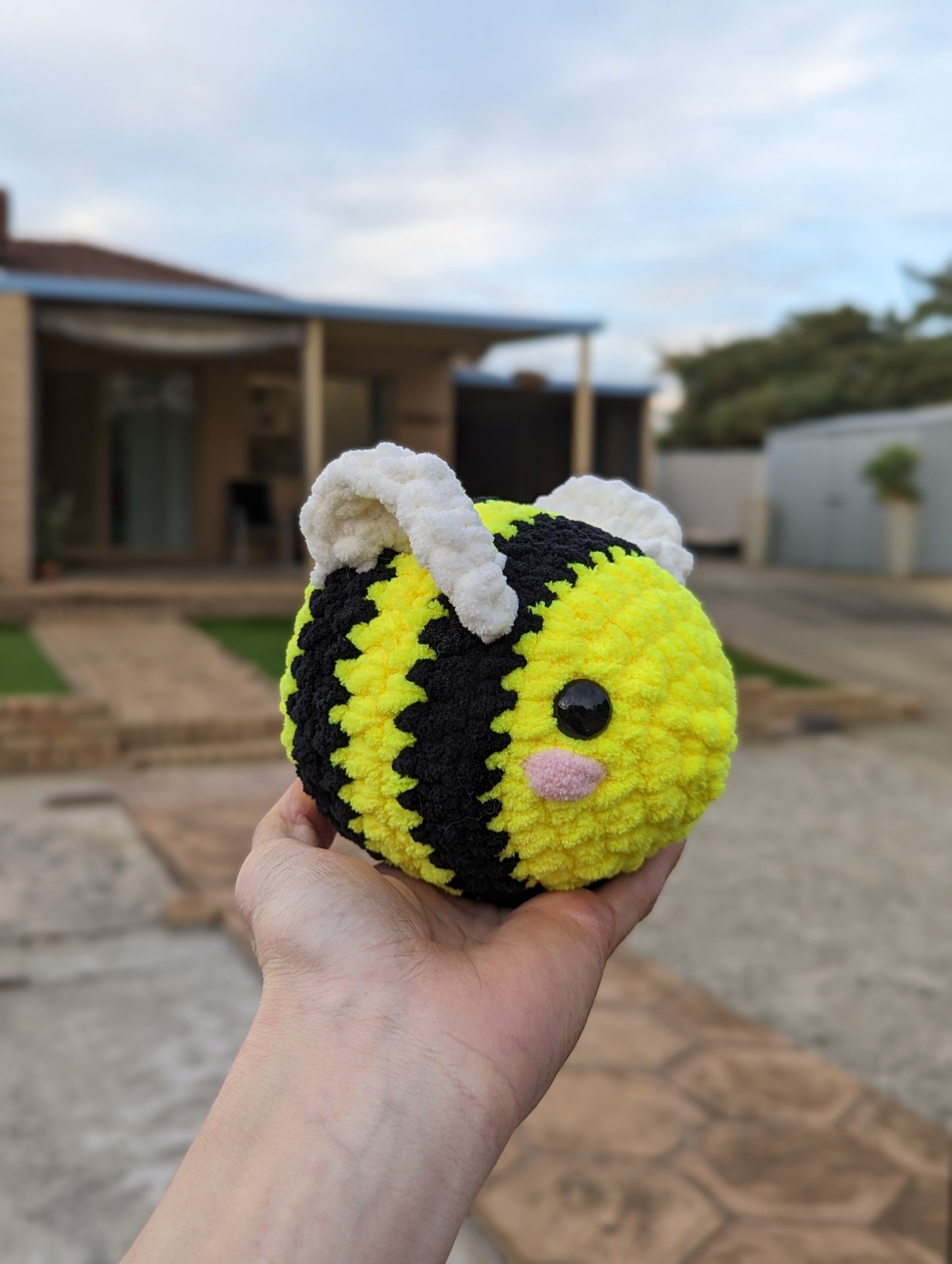 Chonky Bee